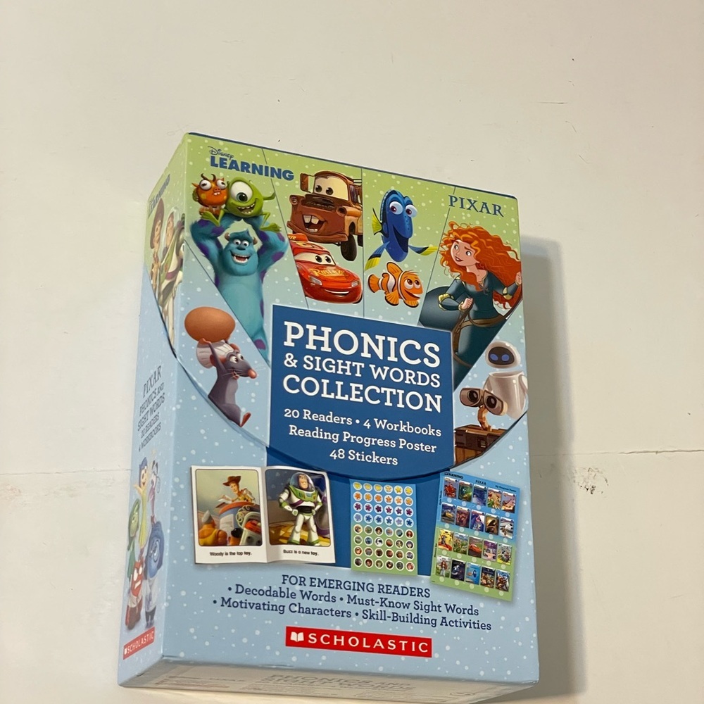 Scholastic Learning Disney phonics and sight words Collection Set